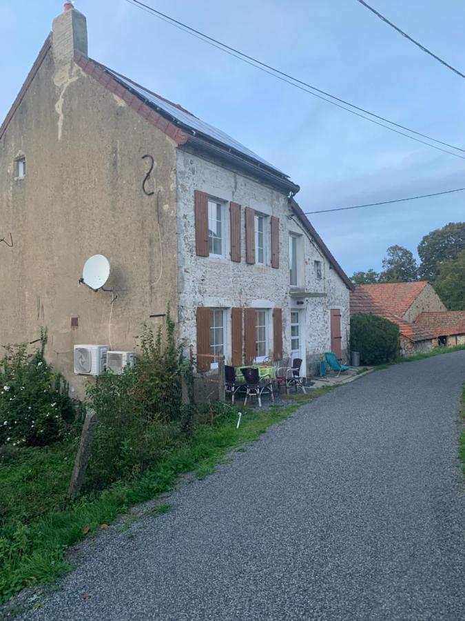 Busset Liages Situe Dans Le Bourbonnais 1 Chambres Lit Double Et Un Clic Clac Екстер'єр фото